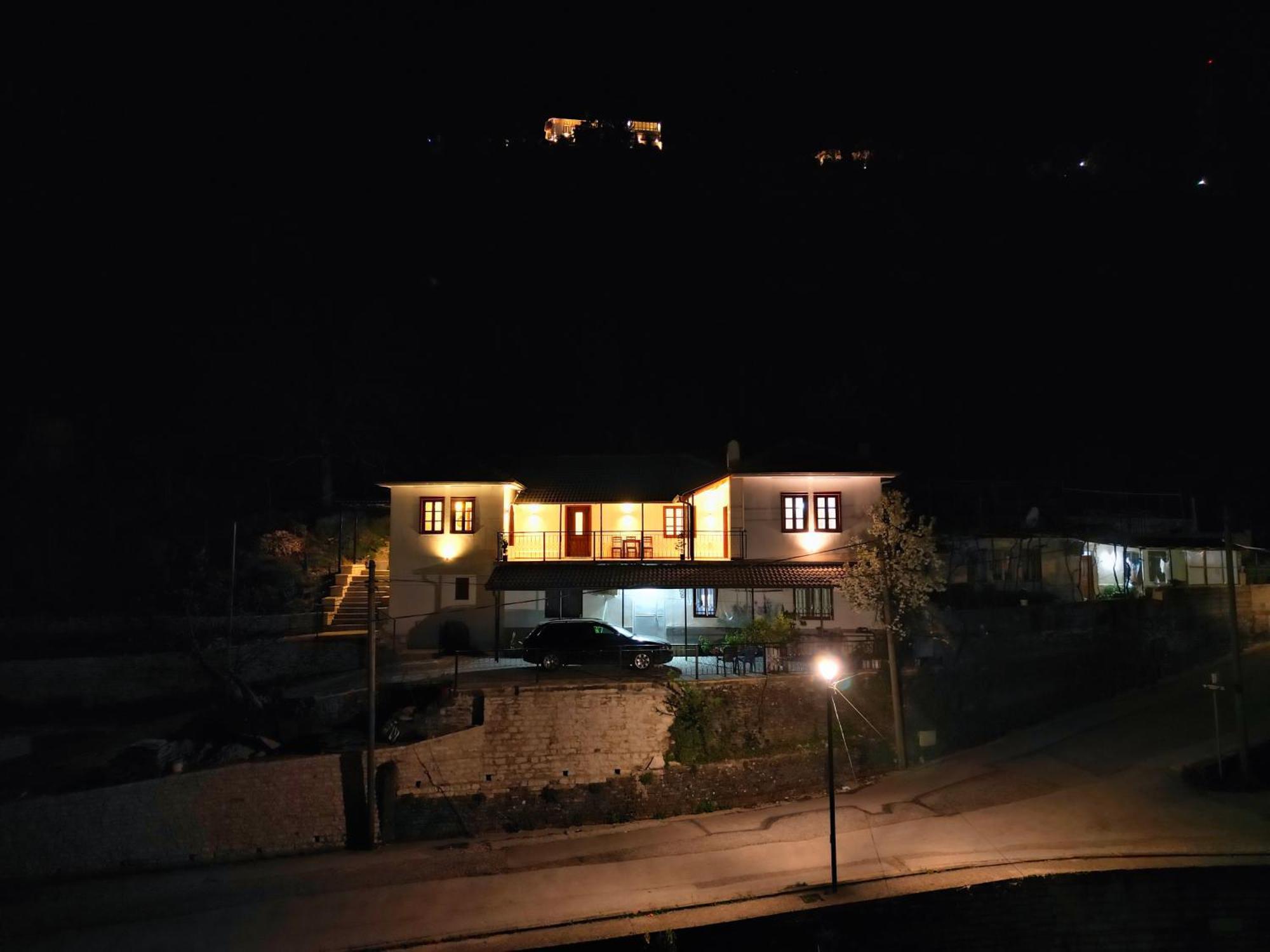 Emblematic House Apartment 4 Gjirokastër المظهر الخارجي الصورة