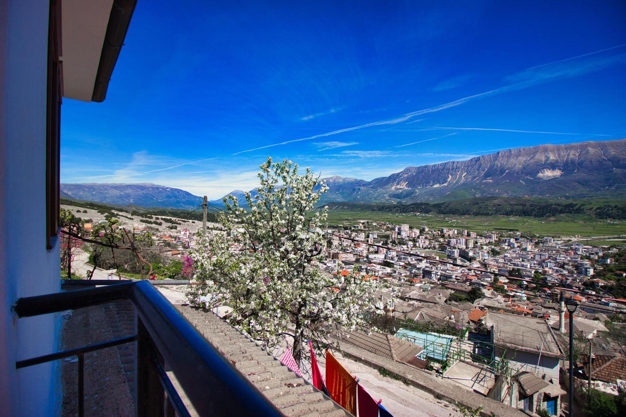 Emblematic House Apartment 4 Gjirokastër المظهر الخارجي الصورة