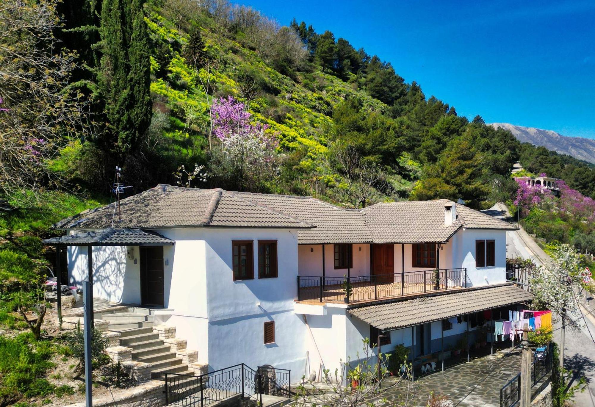 Emblematic House Apartment 4 Gjirokastër المظهر الخارجي الصورة