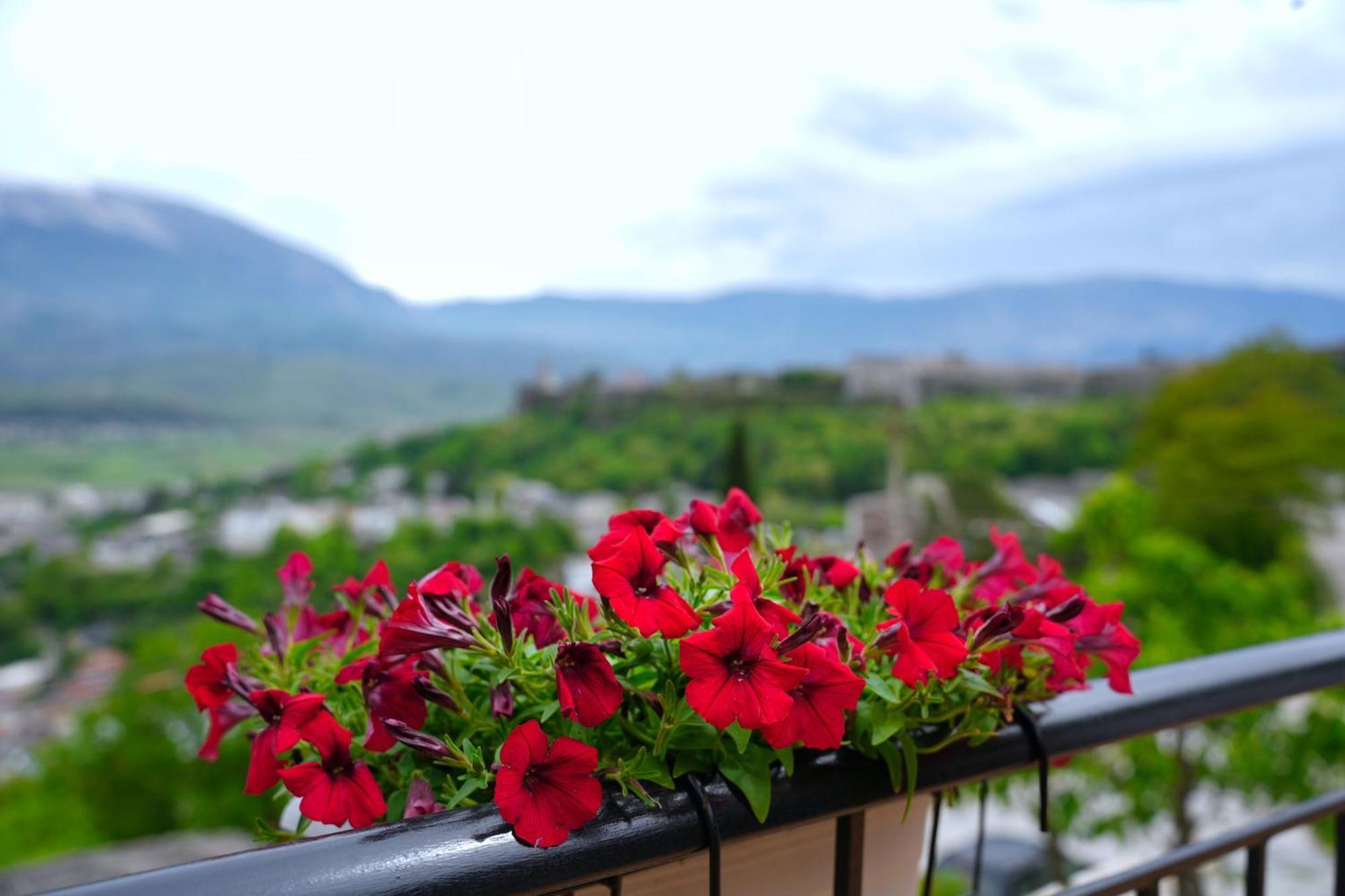 Emblematic House Apartment 4 Gjirokastër المظهر الخارجي الصورة