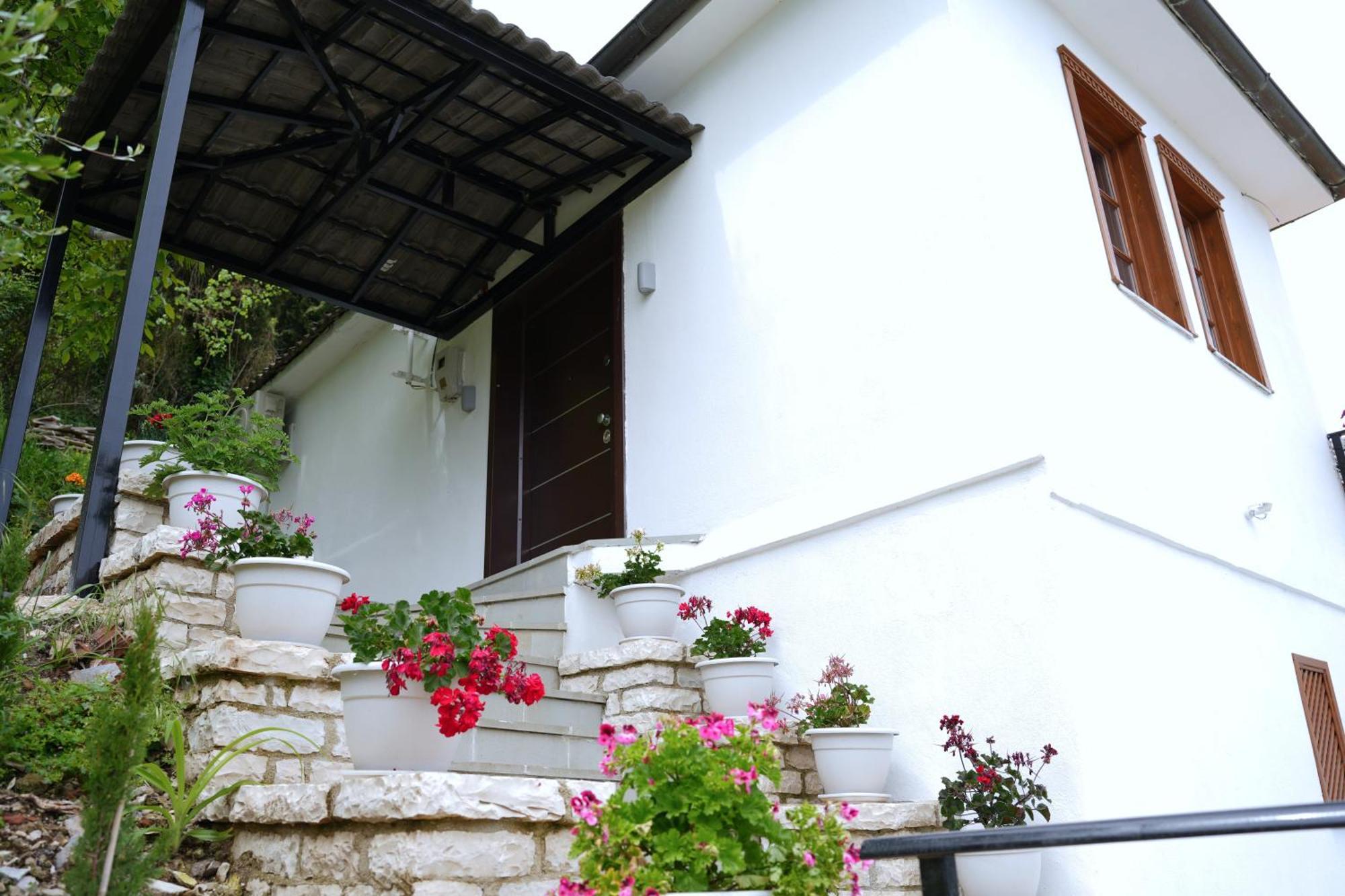 Emblematic House Apartment 4 Gjirokastër المظهر الخارجي الصورة