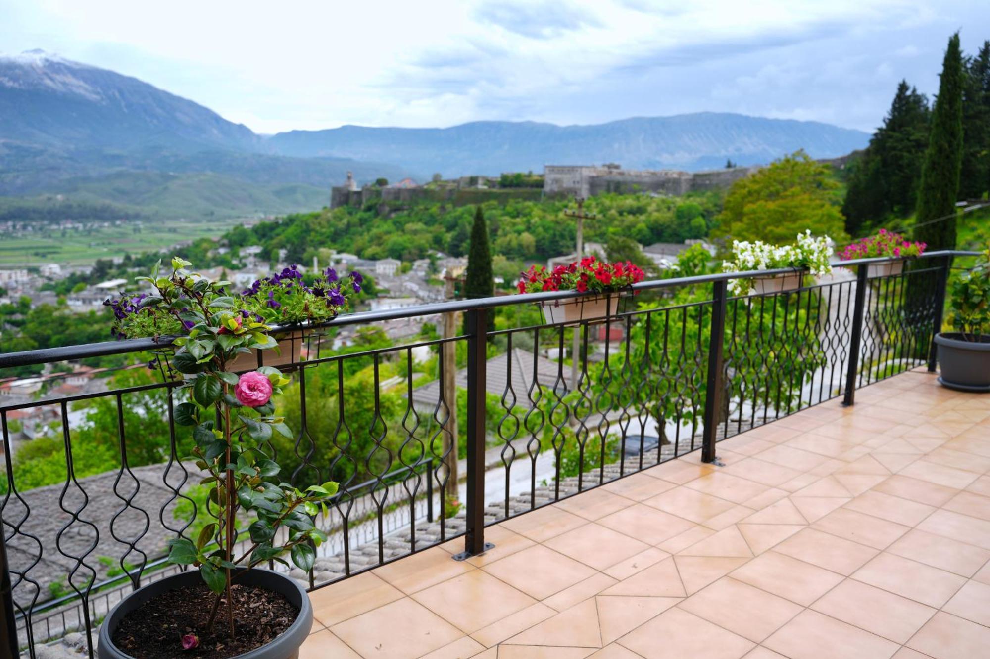 Emblematic House Apartment 4 Gjirokastër المظهر الخارجي الصورة