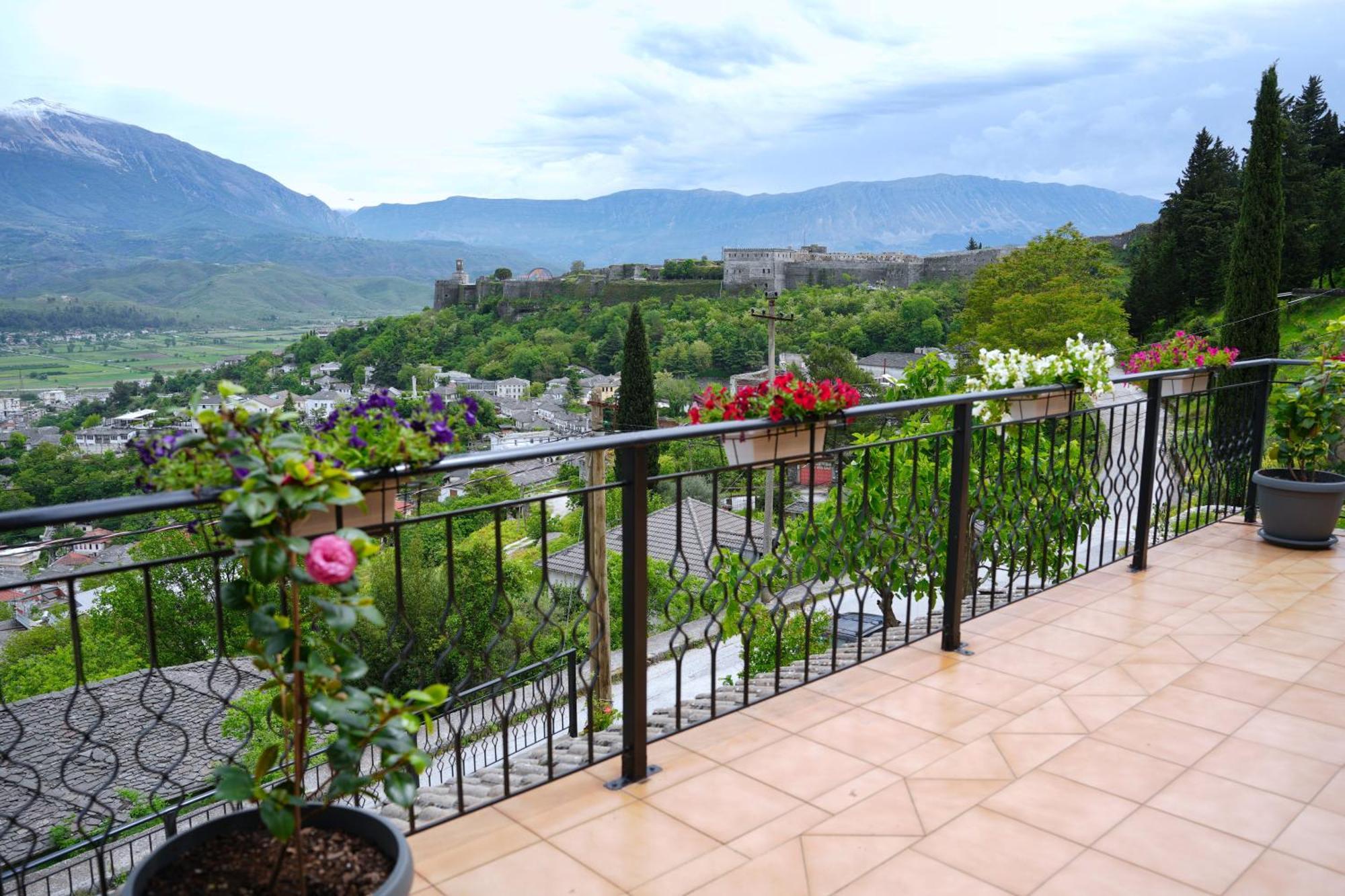 Emblematic House Apartment 4 Gjirokastër المظهر الخارجي الصورة