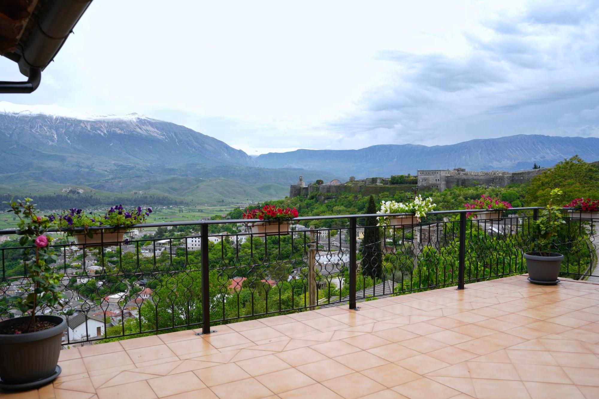 Emblematic House Apartment 4 Gjirokastër المظهر الخارجي الصورة